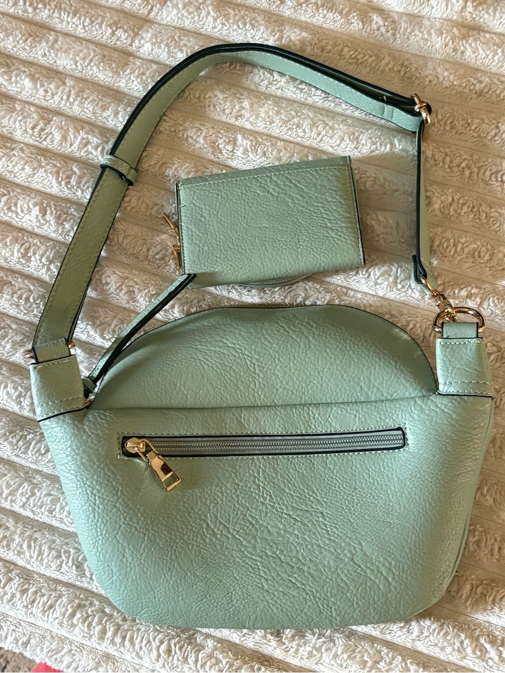Poppy & Peonies Mint Green Faux Leather Crossbody with Matching Card Wallet - Picture 7 of 7